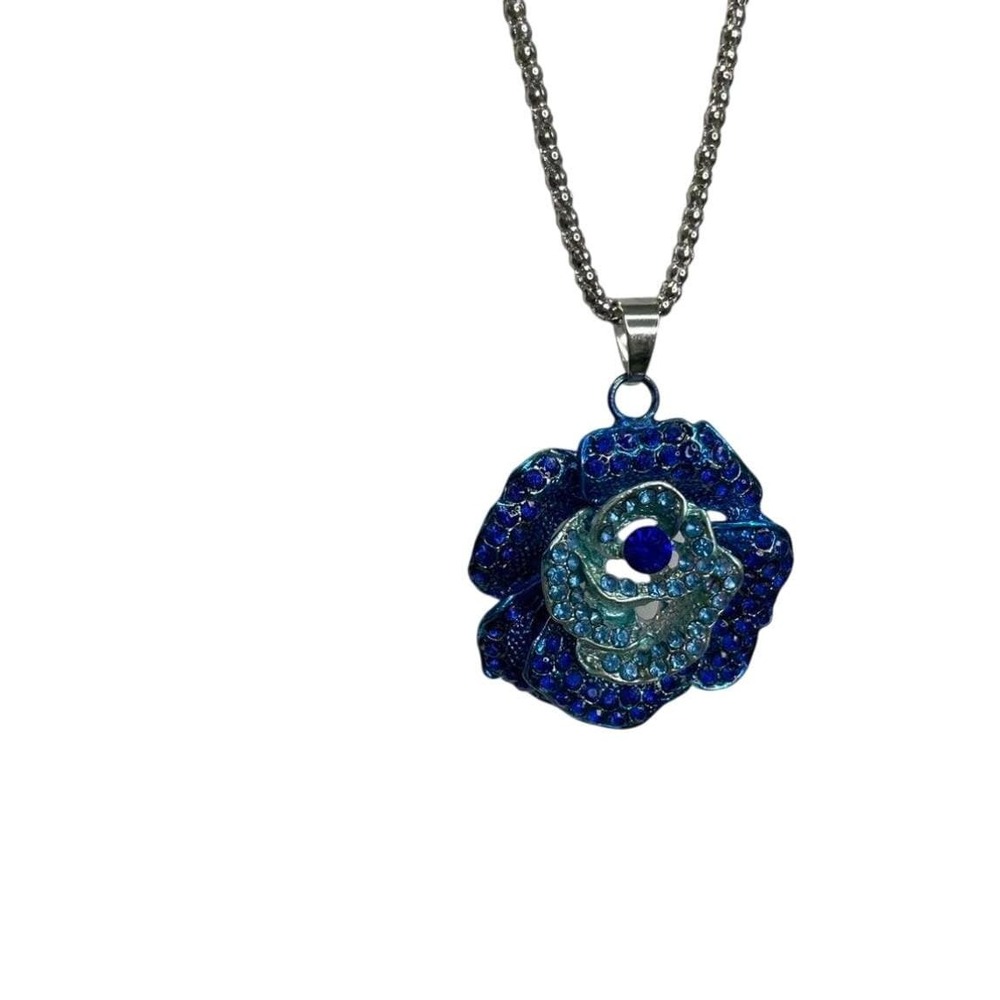 Betsey Johnson Blue Rhinestone Rose Pendant Necklace Silver Tone Popcorn Chain